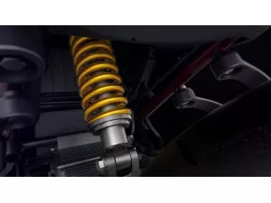 jaszmotor_webshop_yadea_keeness_elektromos_motorkerekpar_11kw,_72v,_2x32ah,_litium_(Új)_-_matt_fekete galéria