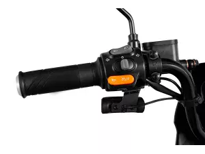 jaszmotor_webshop_yadea_gfx_elektromos_robogo_1200w,_48v,_24ah,_litium_(Új)_-_zold galéria