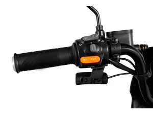 jaszmotor_webshop_yadea_gfx_elektromos_robogo_1200w,_48v,_24ah,_litium_(Új)_-_feher galéria