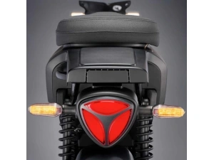 jaszmotor_webshop_yadea_gfx_elektromos_robogo_1200w,_48v,_24ah,_litium_(Új)_-_feher galéria