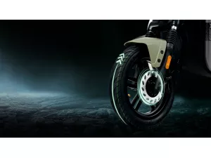 jaszmotor_webshop_yadea_gfx_elektromos_robogo_1200w,_48v,_24ah,_litium_(Új)_-_fekete galéria