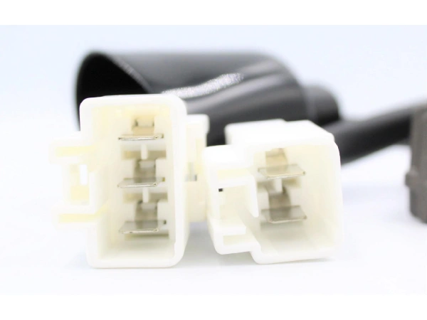 jaszmotor_webshop_feszultseg_szabalyzo_honda_cbr1000_2004-2005_(power_force) galéria