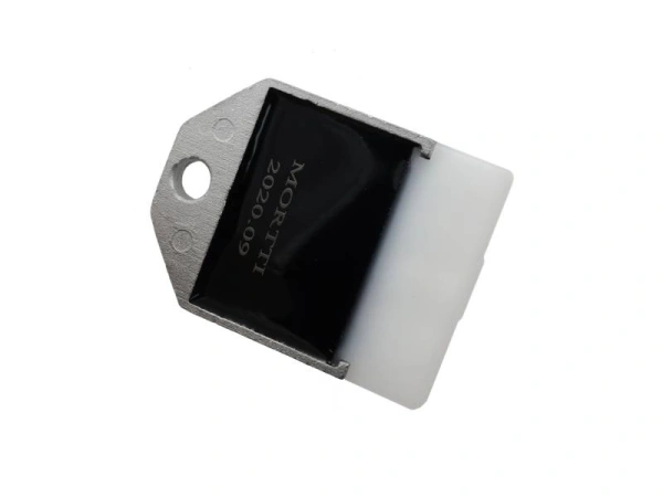 jaszmotor_webshop_feszultseg_szabalyzo_yamaha__minarelli__aprilia__suzuki_-_moretti galéria