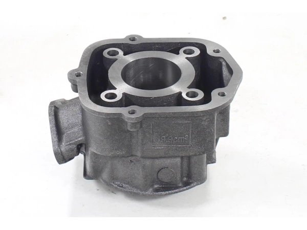 jaszmotor_webshop_hengerszett_derbi_vamos_50ccm,_2t,_40mm_(12mm-es_csapszeg)_(vizhuteses) galéria