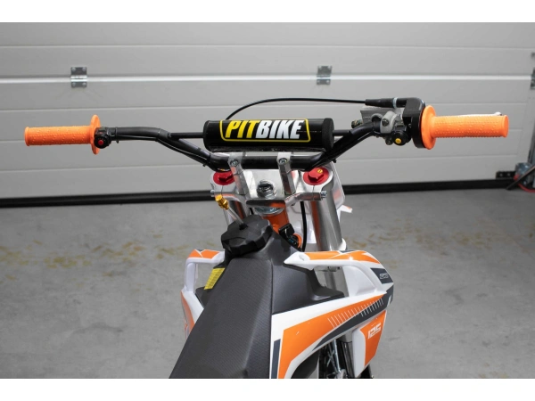 jaszmotor_webshop_highper_db608_125_automatický_motor_pre_športové_biky_cross_14"-12"_kolesá_(Nové)_-_biela-oranžovo-sivá galéria