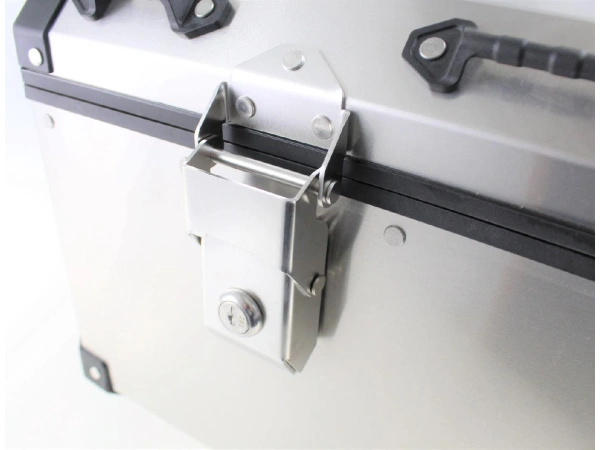 jaszmotor_webshop_doboz_szett,_3_reszes_benelli_502x_(aluminium)_-_126l_-_power_force galéria