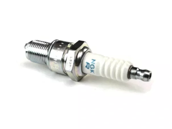 jaszmotor_webshop_gyertya_ngk_br9es galéria