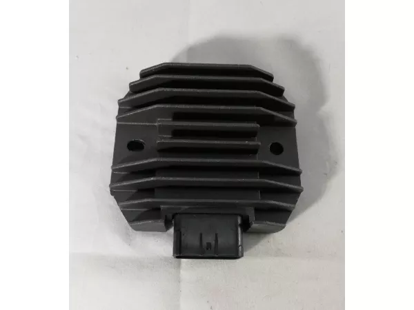 jaszmotor_webshop_feszultseg_szabalyzo_suzuki_ltr_450__ltz_400_-_32800-05g10,_32800-05g11 galéria