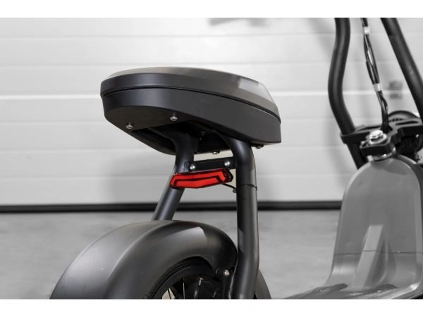 jaszmotor_webshop_highper_hpi58_elektromos_roller_(Új)_-_fekete galéria