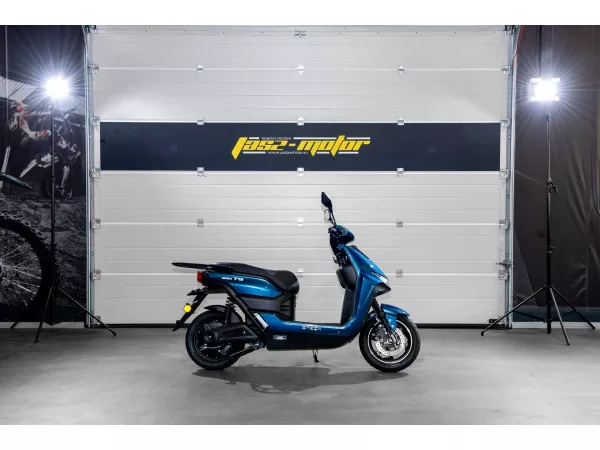 jaszmotor_webshop_z-tech_zt-38_t9_elektromos_robogo_(2600w,_72v,_23ah,_grafen) galéria