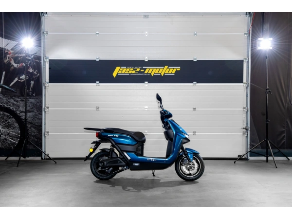 jaszmotor_webshop_z-tech_zt-38_t9_elektromos_robogo_(2600w,_72v,_23ah,_grafen_+_gyorstolto) galéria