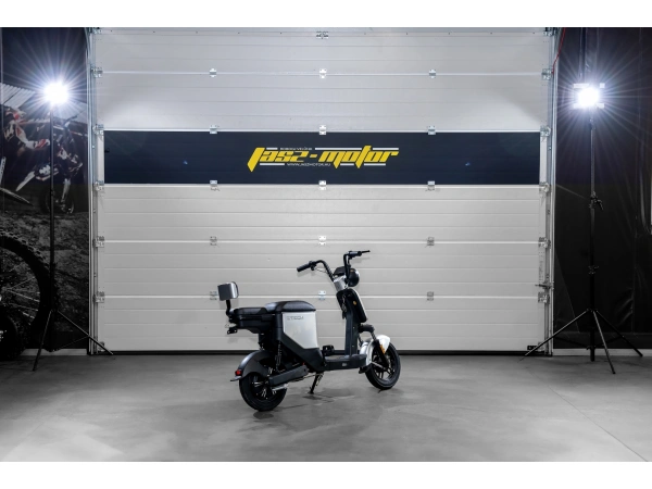 jaszmotor_webshop_z-tech_zt-05-a_u3_elektromos_robogo_(350w,_48v,_13ah,_Ólomsavas) galéria