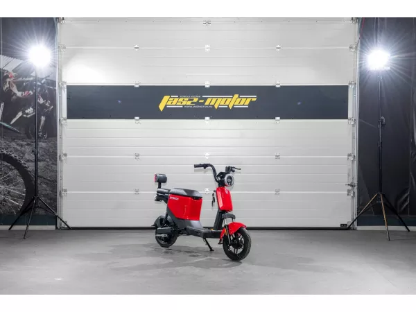 jaszmotor_webshop_z-tech_zt-05-a_u3_elektromos_robogo_(350w,_48v,_13ah,_Ólomsavas) galéria