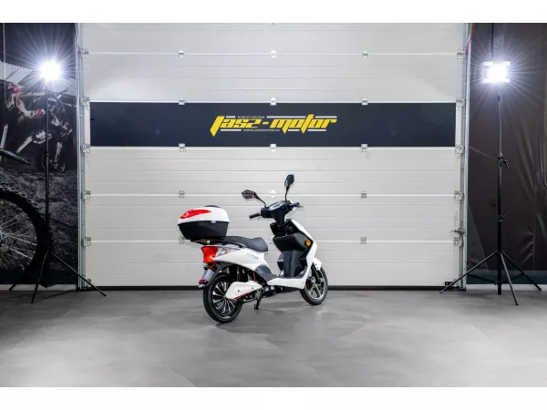 jaszmotor_webshop_z-tech_zt-27_warrior_elektromos_robogo_(900w,_48v,_12ah,_Ólomsavas) galéria