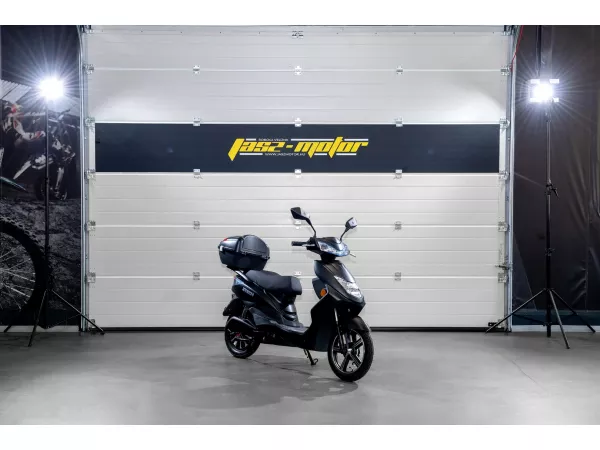 jaszmotor_webshop_z-tech_zt-27-b_warrior_elektromos_robogo_(900w,_48v,_20ah,_Ólomsavas) galéria