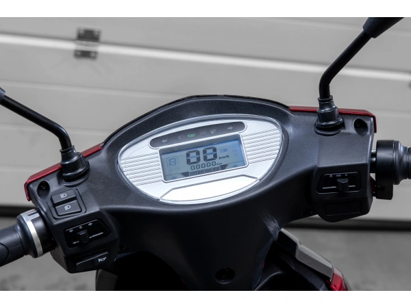 jaszmotor_webshop_z-tech_zt-27-b_warrior_elektromos_robogo_(900w,_48v,_20ah,_Ólomsavas) galéria