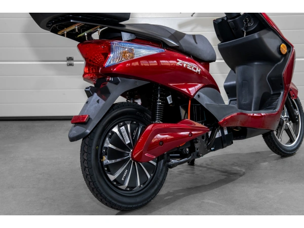 jaszmotor_webshop_z-tech_zt-27-b_warrior_elektromos_robogo_(900w,_48v,_20ah,_grafen) galéria