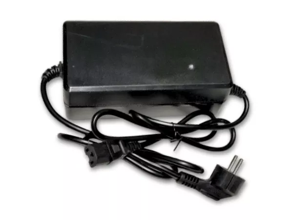 jaszmotor_webshop_grafen_akkumulator_gyorstolto_60v_20a galéria