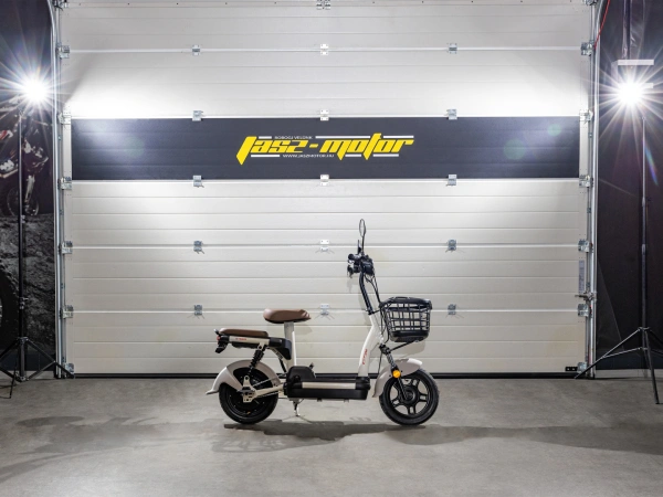 jaszmotor_webshop_z-tech_zt-06_nomad_2.0_elektromos_robogo_(350w,_48v,_12ah,_Ólomsavas) galéria