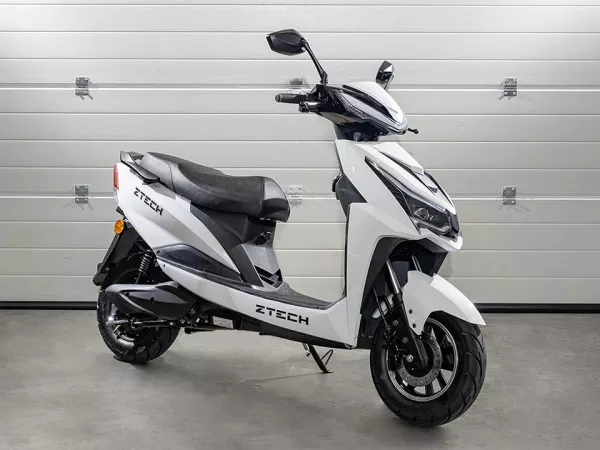 jaszmotor_webshop_z-tech_zt-52b_elektromos_robogo_(1870w,_60v,_20ah,_Ólomsavas) galéria