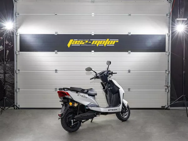 jaszmotor_webshop_z-tech_zt-52b_elektromos_robogo_(1870w,_60v,_20ah,_Ólomsavas) galéria