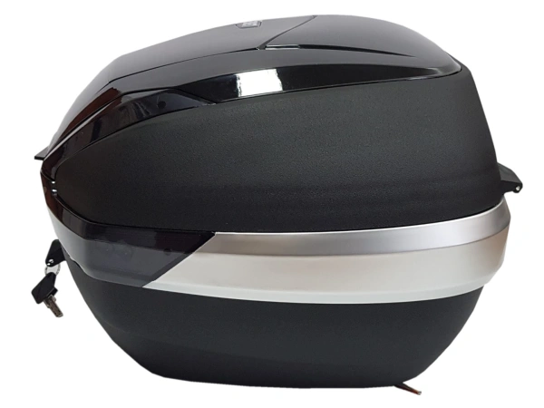 jaszmotor_webshop_univerzalis,_motorra_szerelheto_hatso_doboz_feklampaval_(fekete,_48l)_-_mr galéria