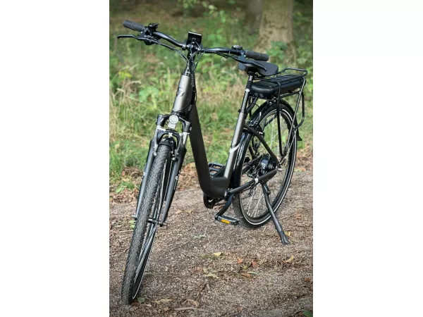 jaszmotor_webshop_barton_e-city_elektromos_kerekpar_26"-os_kerekkel_-_(250w,_36v,_13ah,_li-ion) galéria