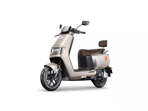 jaszmotor_webshop_yadea_epoc_elektromos_robogo_3200w,_72v,_38ah,_grafen_(Új)_-_arany galéria
