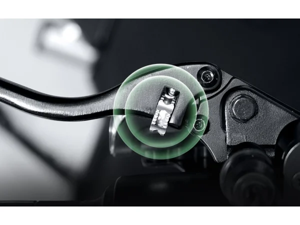 jaszmotor_webshop_yadea_gfx_elektromos_robogo_1200w,_48v,_24ah,_litium_(Új)_-_feher galéria