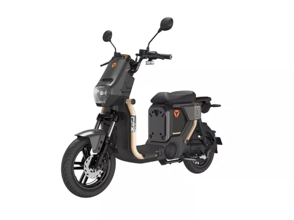 jaszmotor_webshop_yadea_gfx_elektromos_robogo_1200w,_48v,_24ah,_litium_(Új)_-_fekete galéria