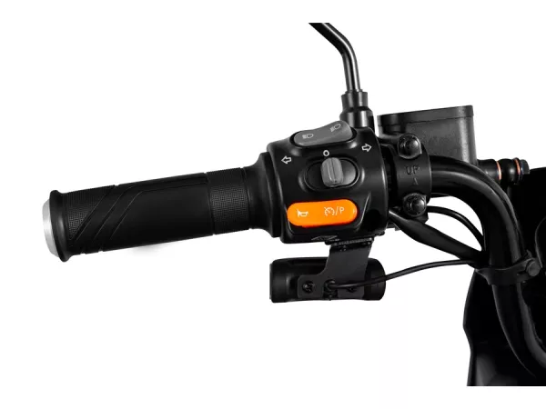 jaszmotor_webshop_yadea_gfx_elektromos_robogo_1200w,_48v,_24ah,_litium_(Új)_-_fekete galéria