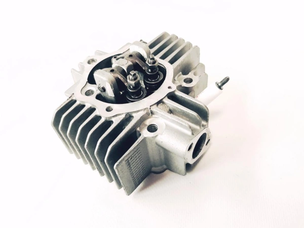 jaszmotor_webshop_hengerfej_komplett_4t_50ccm-60ccm_benzines-_robbanomotoros_kerekparhoz galéria