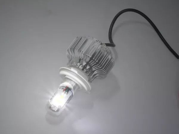 jaszmotor_webshop_izzo_12v_c6_15w_6000k_led galéria