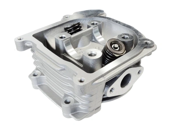 jaszmotor_webshop_hengerfej_4t_gy6_80ccm,_4_utemu_kinai_robogohoz_-_moretti galéria