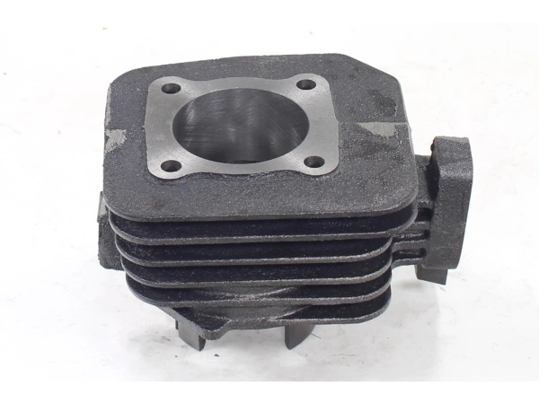 jaszmotor_webshop_hengerszett_peugeot_peugeot_ludix_vivacity_ac_(47mm.70ccm)_fekvohenger_(mr) galéria