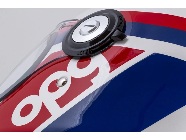 jaszmotor_webshop_cassida_fibre_opg_Üvegszalas_zart_bukosisak_(feher-piros-kek) galéria