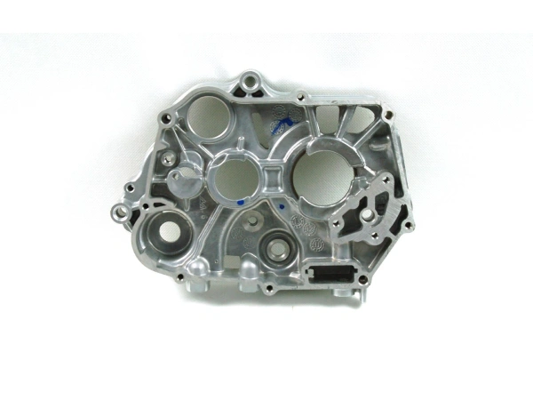 jaszmotor_webshop_blokkfel_(jobb_oldali)_barton_fighter_3_50ccm_-_moretti galéria