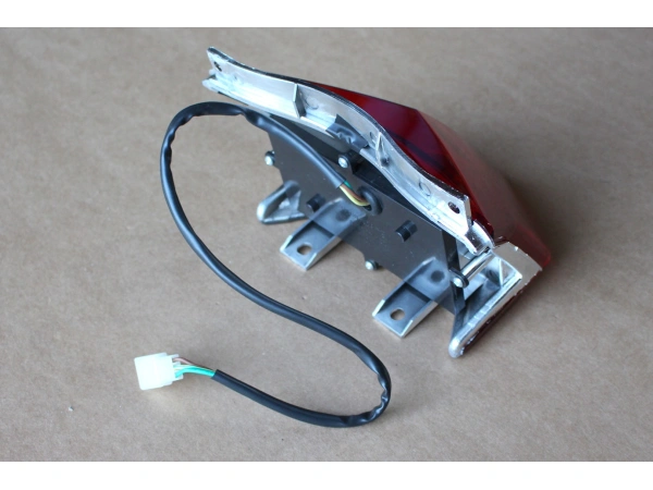 jaszmotor_webshop_hatso_lampa_benzer_quebec_-_mr galéria