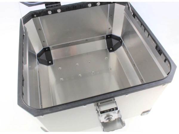 jaszmotor_webshop_doboz_szett,_3_reszes_suzuki_dl650_(aluminium)_-_126l_-_power_force galéria