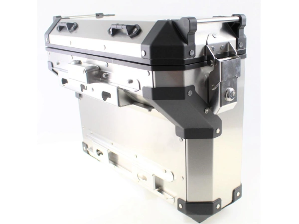 jaszmotor_webshop_doboz_szett,_3_reszes_benelli_502x_(aluminium)_-_126l_-_power_force galéria