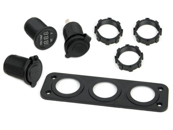 jaszmotor_webshop_szivargyujto_+_usb_foglalat_+_feszultsegmero_-_moretti galéria