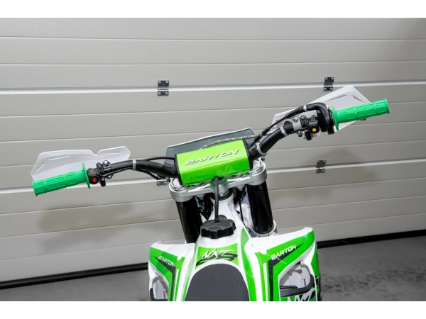 jaszmotor_webshop_barton_nxt_250_dirt_bike_cross_motor_21"-18"_kerekekkel_(Új)_-_feher-zold galéria