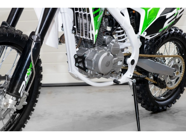 jaszmotor_webshop_barton_nxt_250_dirt_bike_cross_motor_21"-18"_kerekekkel_(Új)_-_feher-zold galéria