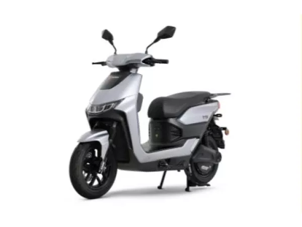 jaszmotor_webshop_z-tech_zt-38_t9_elektromos_robogo_(2600w,_72v,_23ah,_grafen) galéria