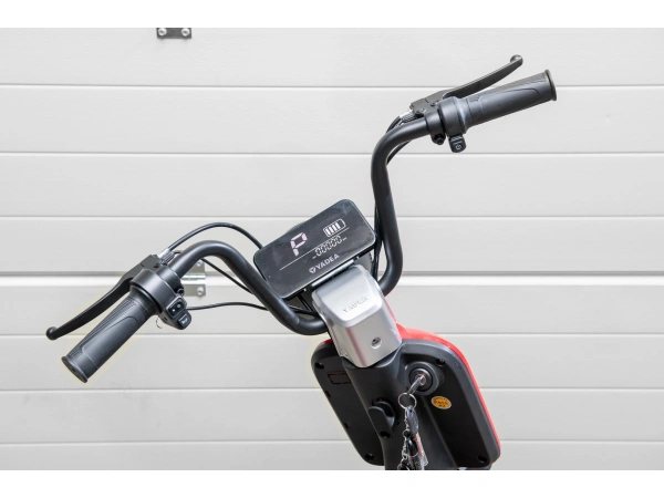 jaszmotor_webshop_z-tech_zt-05-a_u3_elektromos_robogo_(350w,_48v,_13ah,_Ólomsavas) galéria