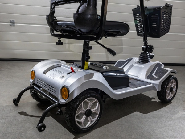 jaszmotor_webshop_z-tech_zt-65_mozgas_segito_elektromos_kiskocsi_(250w,_24v,_12ah,_Ólomsavas) galéria