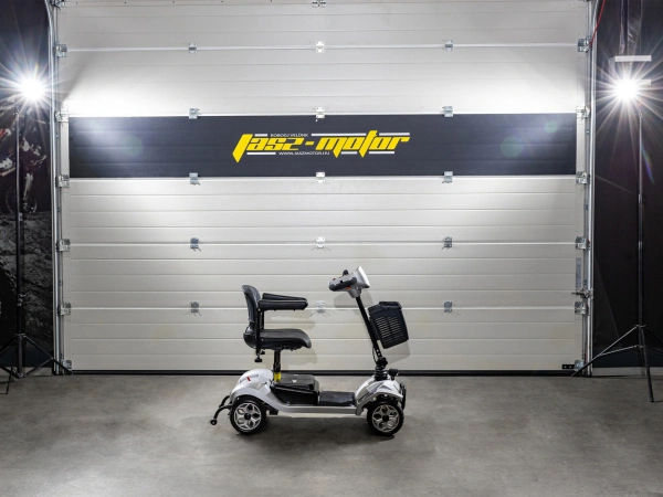 jaszmotor_webshop_z-tech_zt-65_mozgas_segito_elektromos_kiskocsi_(250w,_24v,_12ah,_Ólomsavas) galéria