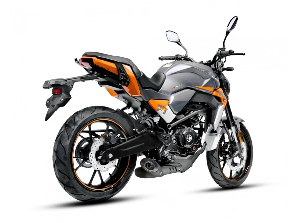 jaszmotor_webshop_barton_naked_125_4t_motorkerekpar_(Új)_-_szurke-narancssarga galéria