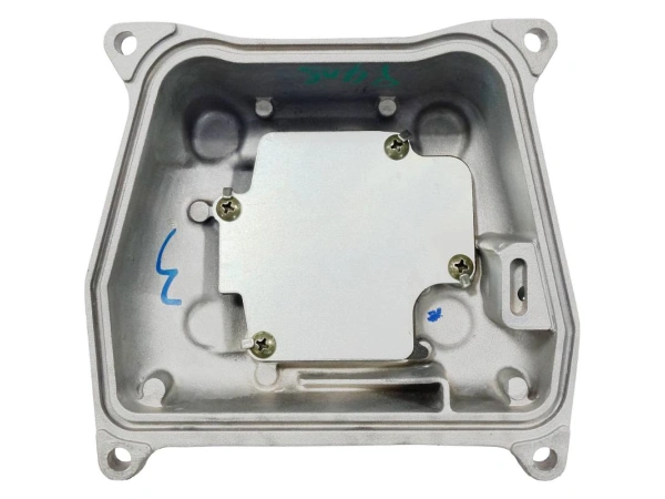 jaszmotor_webshop_szelepfedel_barton_x-trail_125_-_moretti galéria