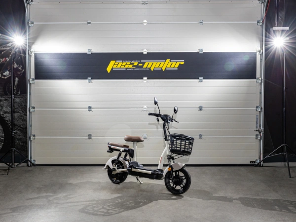 jaszmotor_webshop_z-tech_zt-06_nomad_2.0_elektromos_robogo_(350w,_48v,_12ah,_Ólomsavas) galéria